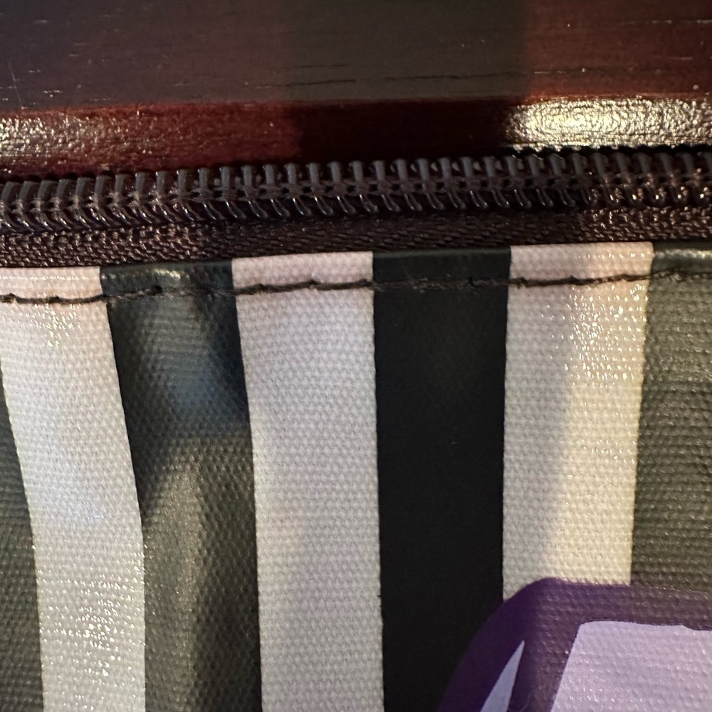 Henri Bendel Purple, Brown and White Vintage Glossy Coating Cosmetic Case GUC! - Picture 4 of 15